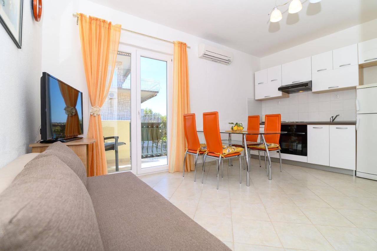 Apartments Vice โตรกีร์ ภายนอก รูปภาพ