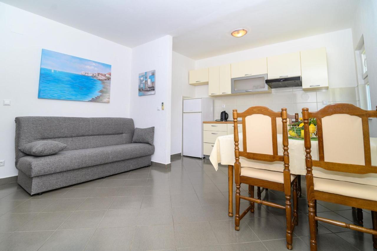 Apartments Vice โตรกีร์ ภายนอก รูปภาพ