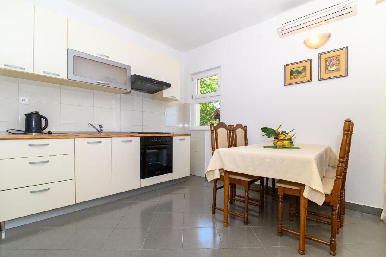 Apartments Vice โตรกีร์ ภายนอก รูปภาพ