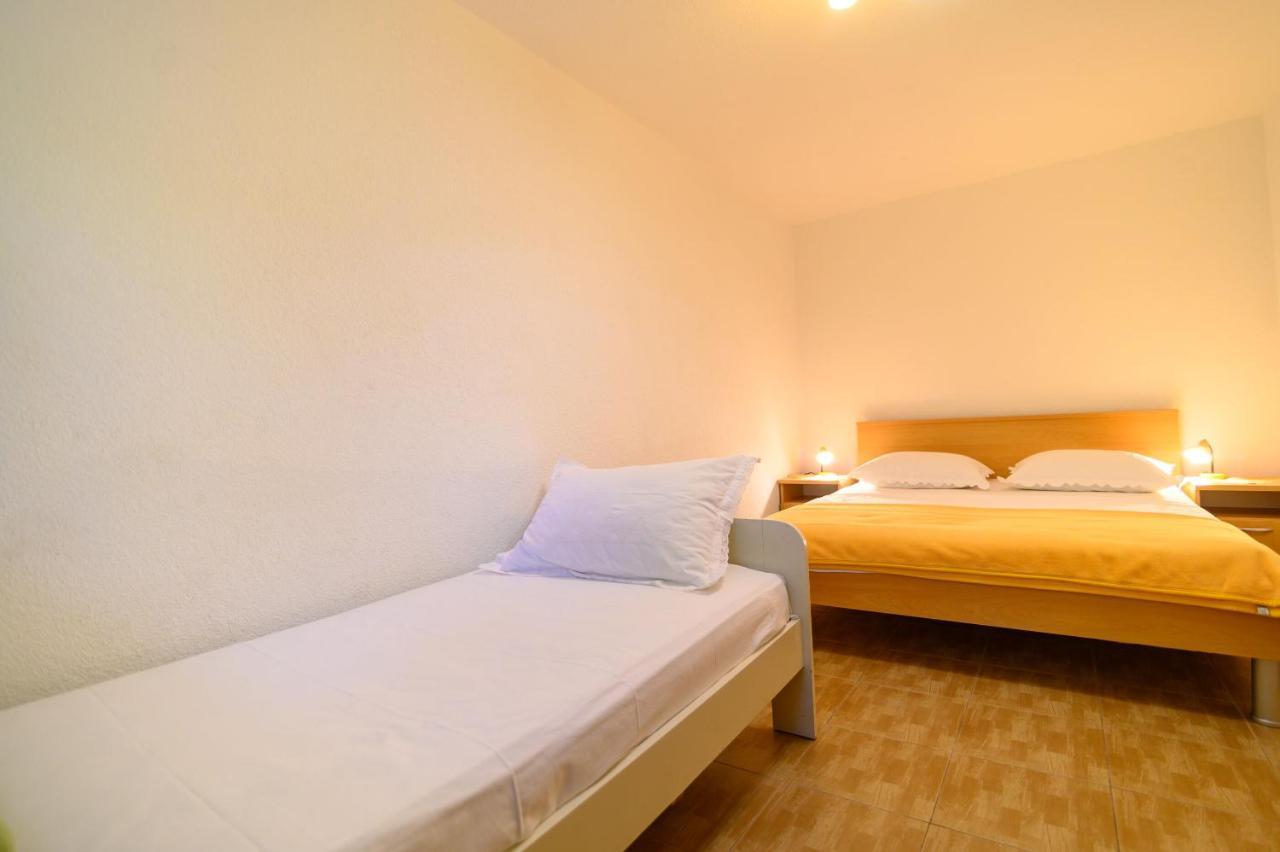 Apartments Vice โตรกีร์ ภายนอก รูปภาพ